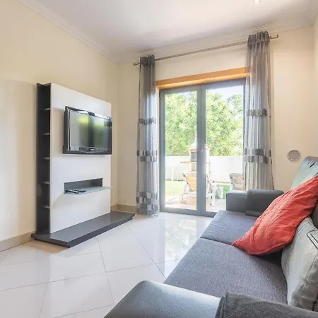 In A Private And Quiet W\pool Apartment Albufeira